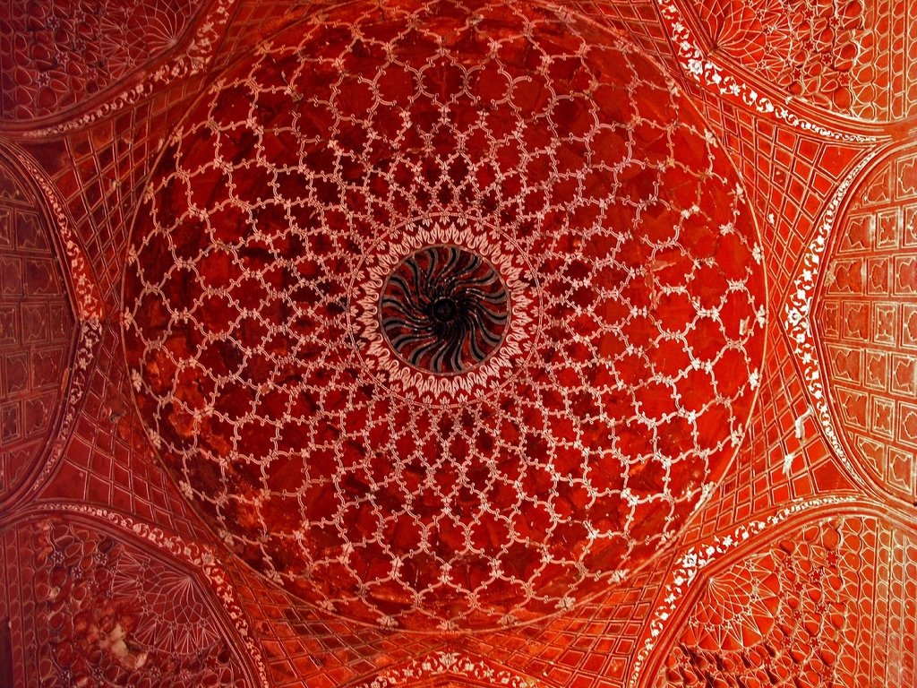 Taj Mahal Mosque in Agra - India (ceilings)